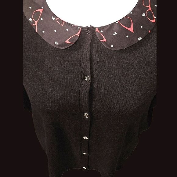TORRID RETRO CHIC SKULLS/SUNGLASSES DESIGN COLLAR 3/4 Sleeve button- up Sweater - Picture 8 of 16